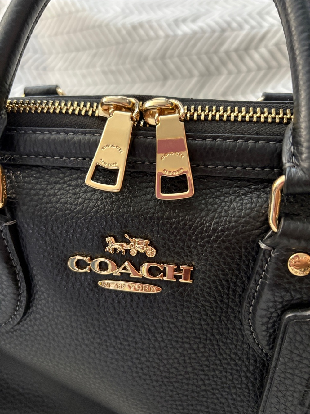 Coach Outlet Large Rowan satchel NWT - Picture 9 of 9